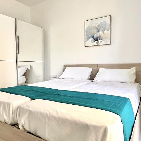 Condo With Patio Overlooking Piazza Gzira Ngoại thất bức ảnh